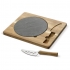 Leisteen serveerplateau met houten plank en mes